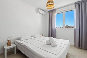 3 soverom, strykejern/-brett, reiseseng for barn og wi-fi (inkludert)