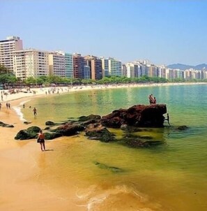 Beach nearby, white sand, 20 beach bars