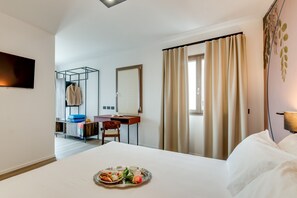 Ropa de cama de alta calidad, cubrecamas y colchones con pillow-top 