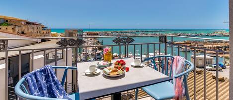 Deluxe-Zimmer | Terrasse/Patio