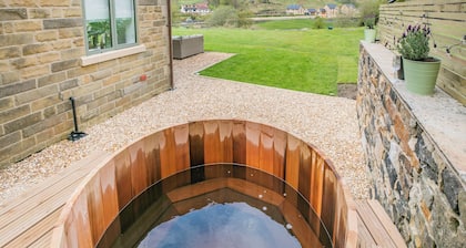 2 bedroom accommodation in Summit, Littleborough near Todmorden