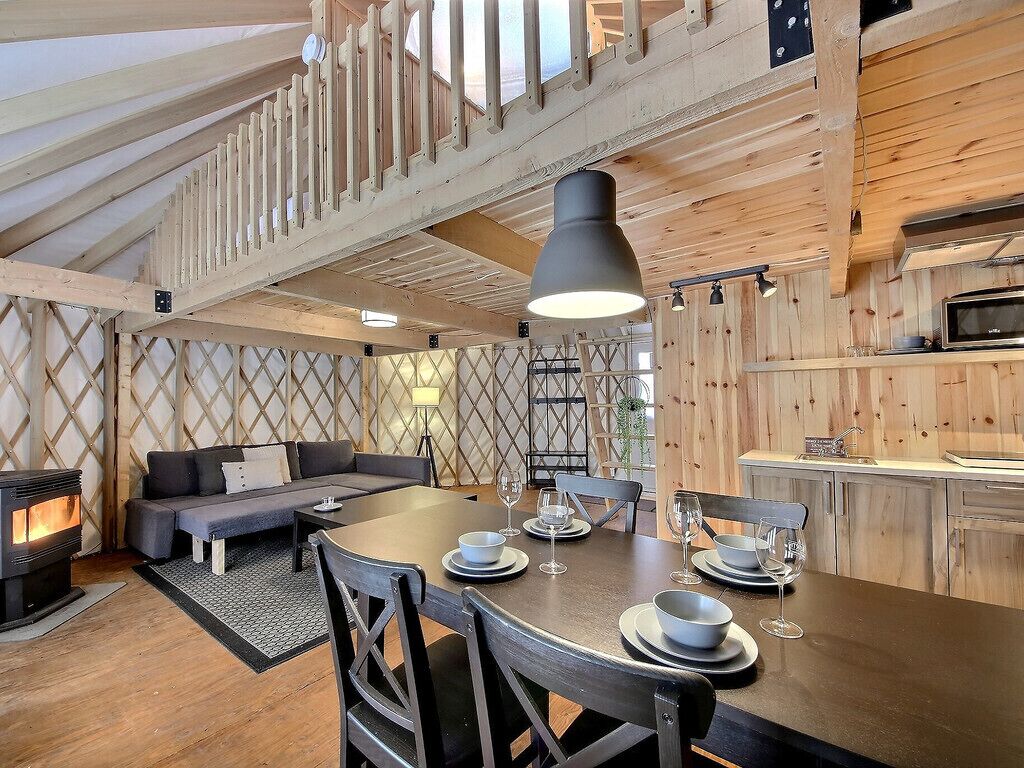 Family Tent | Individually furnished, free WiFi, bed sheets