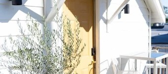 mid-century 70s studio: near Rodeo & World Cup