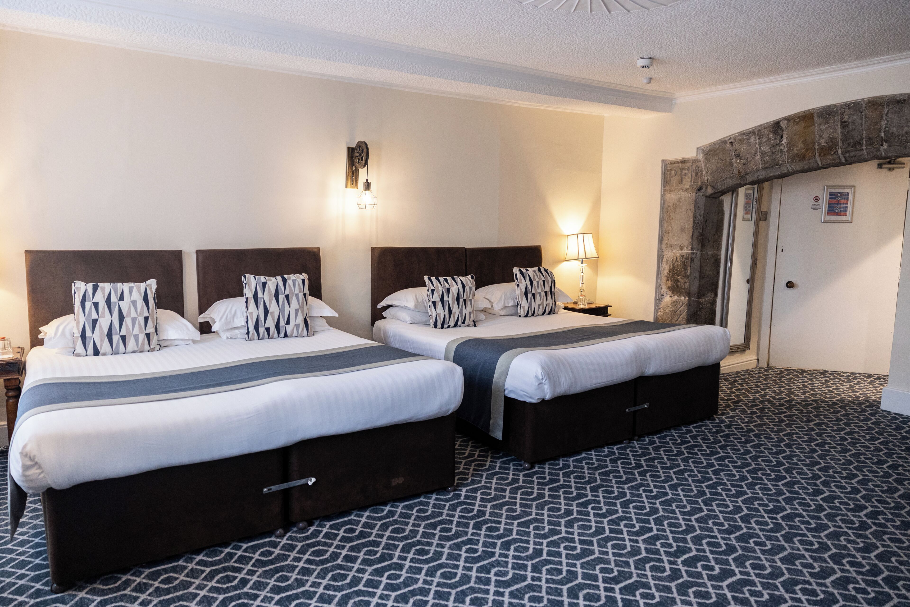  Deluxe Family Room | Hypo-allergenic bedding, individually decorated, individually furnished