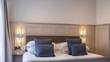 Executive Double Room | Hypo-allergenic bedding, individually decorated, individually furnished