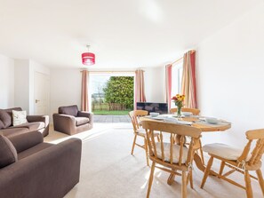 Living area - Built with love, you’re sure to love Betty’s House too. (Great Ryburgh, near Fakenham)