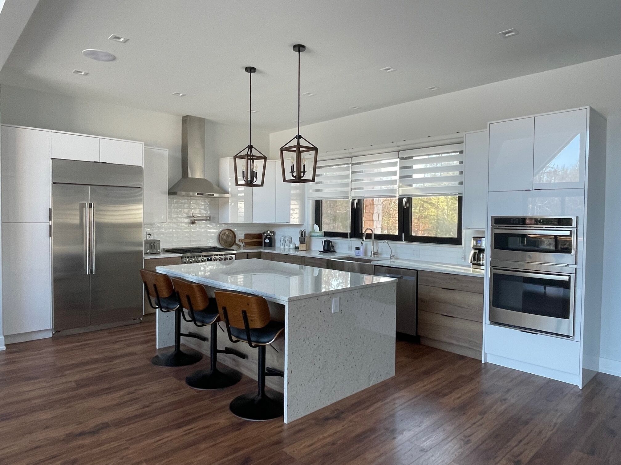 Modern 5 bedroom house is a perfect vacation rental for those looking to escape