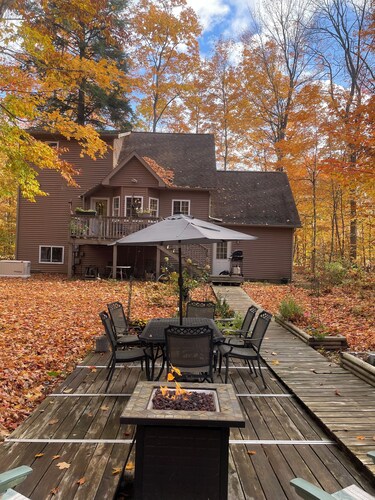 Highly rated 3 Bed,3 Bath, 0 cleaning fee dog friendly  additional daily fee.