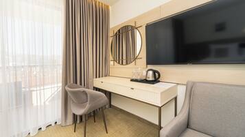 Superior Studio | Frette Italian sheets, premium bedding, down comforters