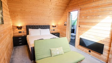 5 bedrooms, individually decorated, individually furnished, free WiFi
