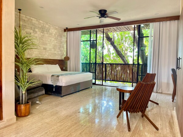 ห้องซูพีเรียสตูดิโอสวีท | เครื่องนอนระดับพรีเมียม, เตียง Select Comfort, ตู้นิรภัยในห้องพัก