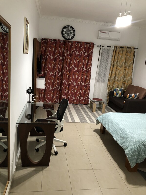 1 bedroom, desk, iron/ironing board, free WiFi