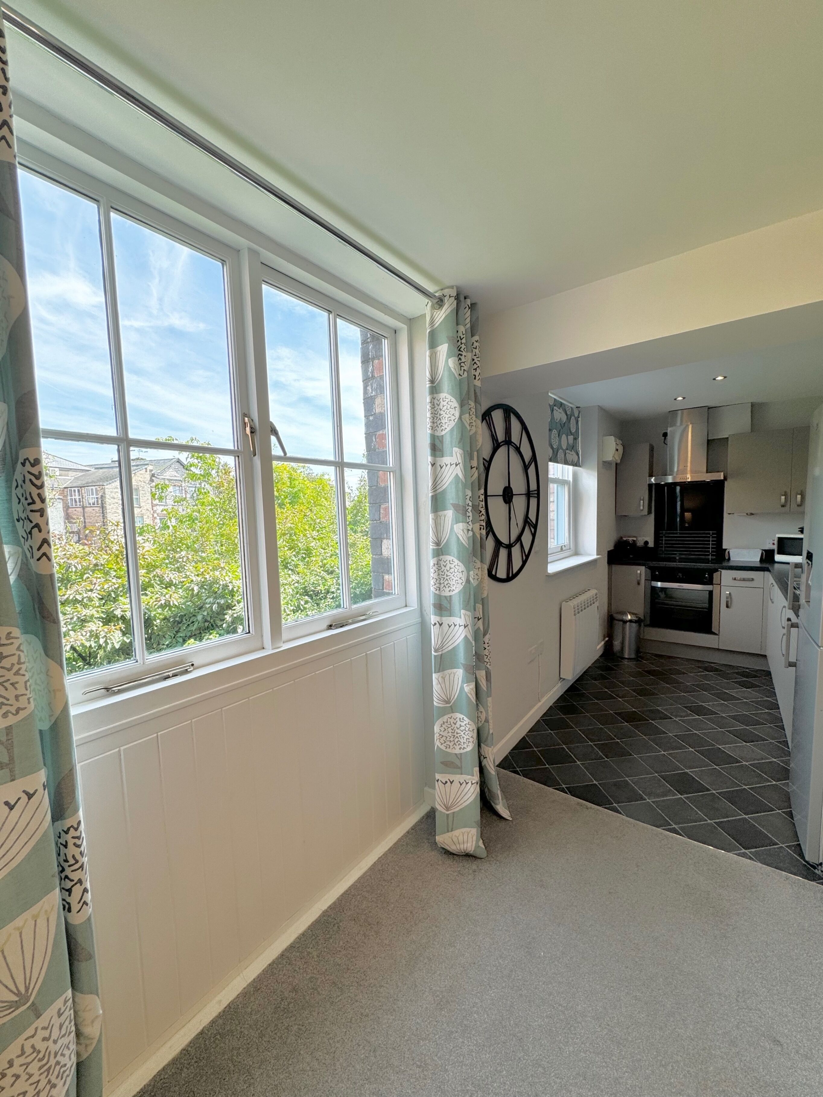 Apartment | Private kitchen | Fridge, microwave, oven, stovetop