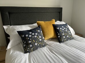 Apartment | 1 bedroom, iron/ironing board, free WiFi, bed sheets - The Market Street Apartments - Ulverston (Ulverston)