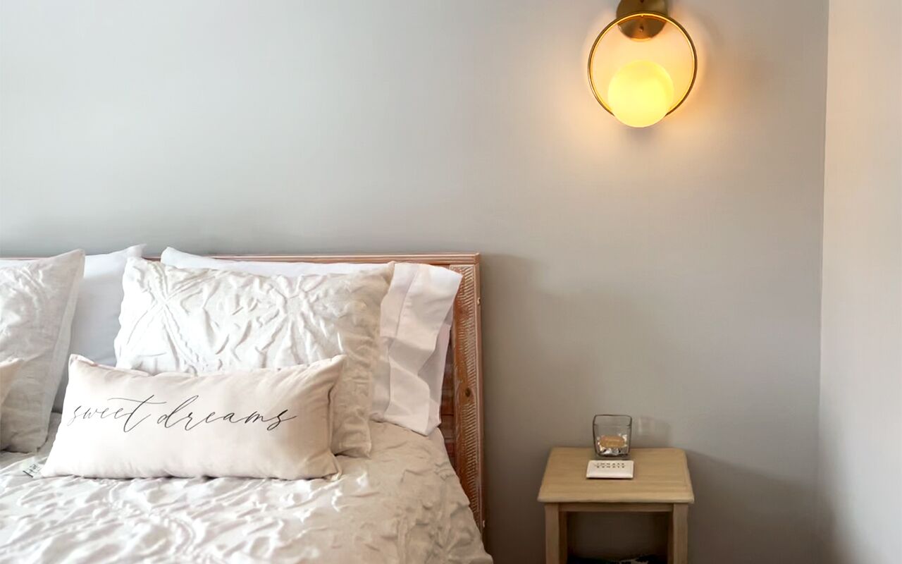 COZY & PLUSH BOHO GETAWAY 10 Min walk to Main St.