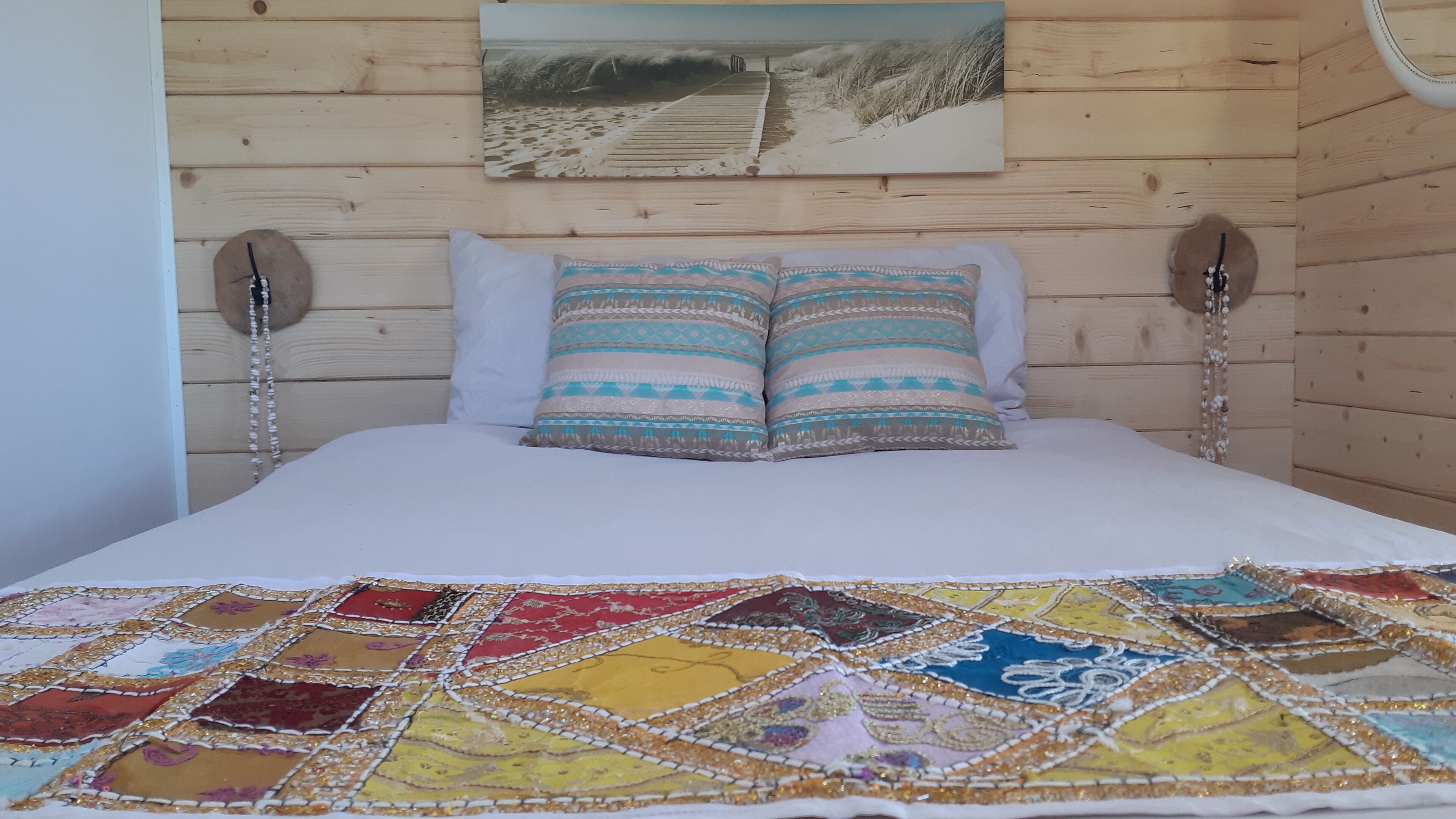 Cabin | 2 bedrooms, iron/ironing board, WiFi (free), bed sheets