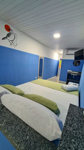 12 bedrooms, laptop workspace, free WiFi - BELA VILLA ECO POUSADA (Cascavel)