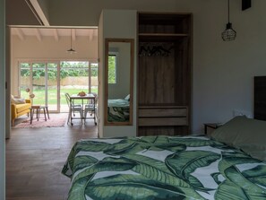 2 Schlafzimmer, Reisekinderbett, kostenloses WLAN, Bettwäsche