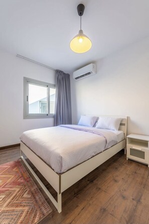 公寓 | 2 間臥室、免費無線上網、床單