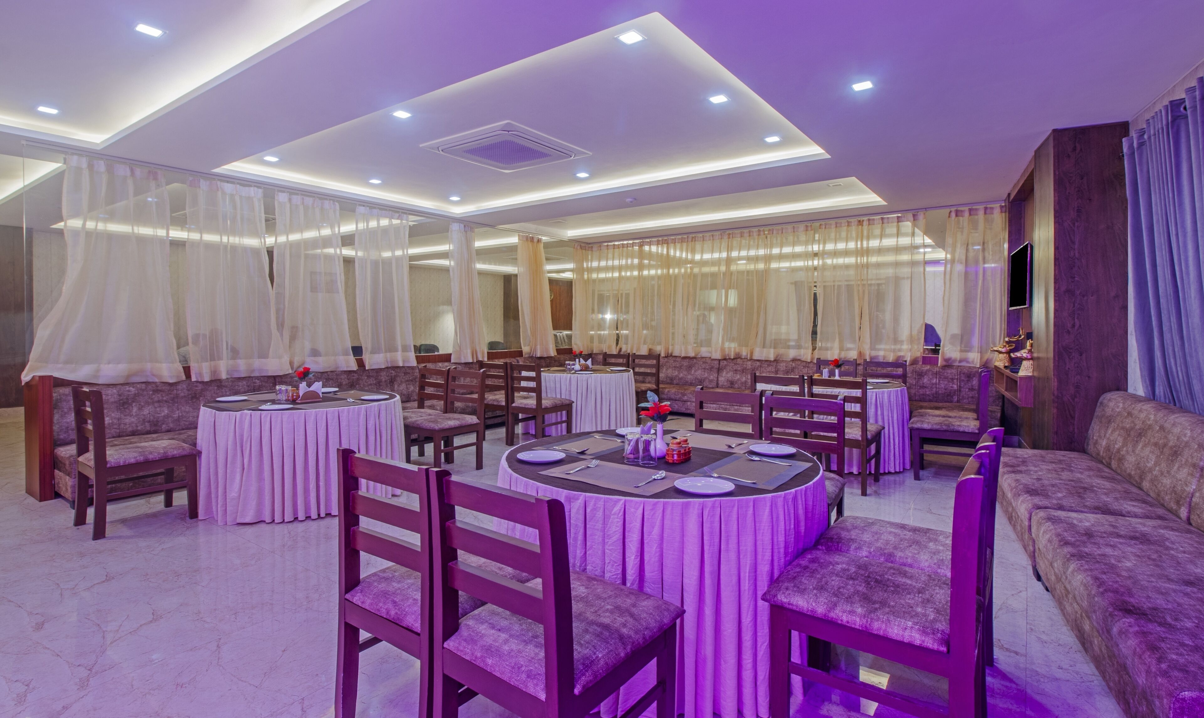 Photo - Treebo The Empire Near Taj Mahal Agra