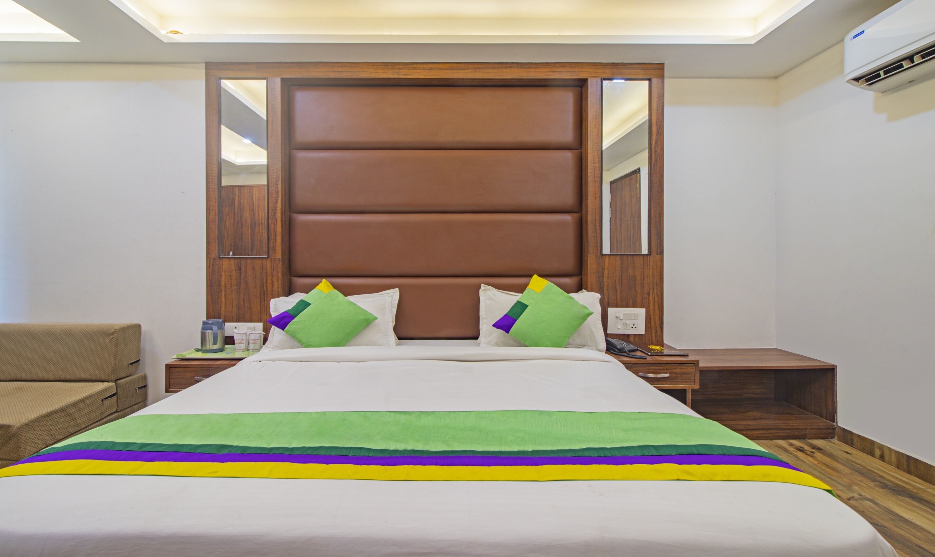 Photo - Treebo The Empire Near Taj Mahal Agra