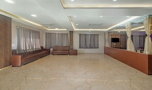 Reception - Treebo The Empire Near Taj Mahal Agra (Agra)