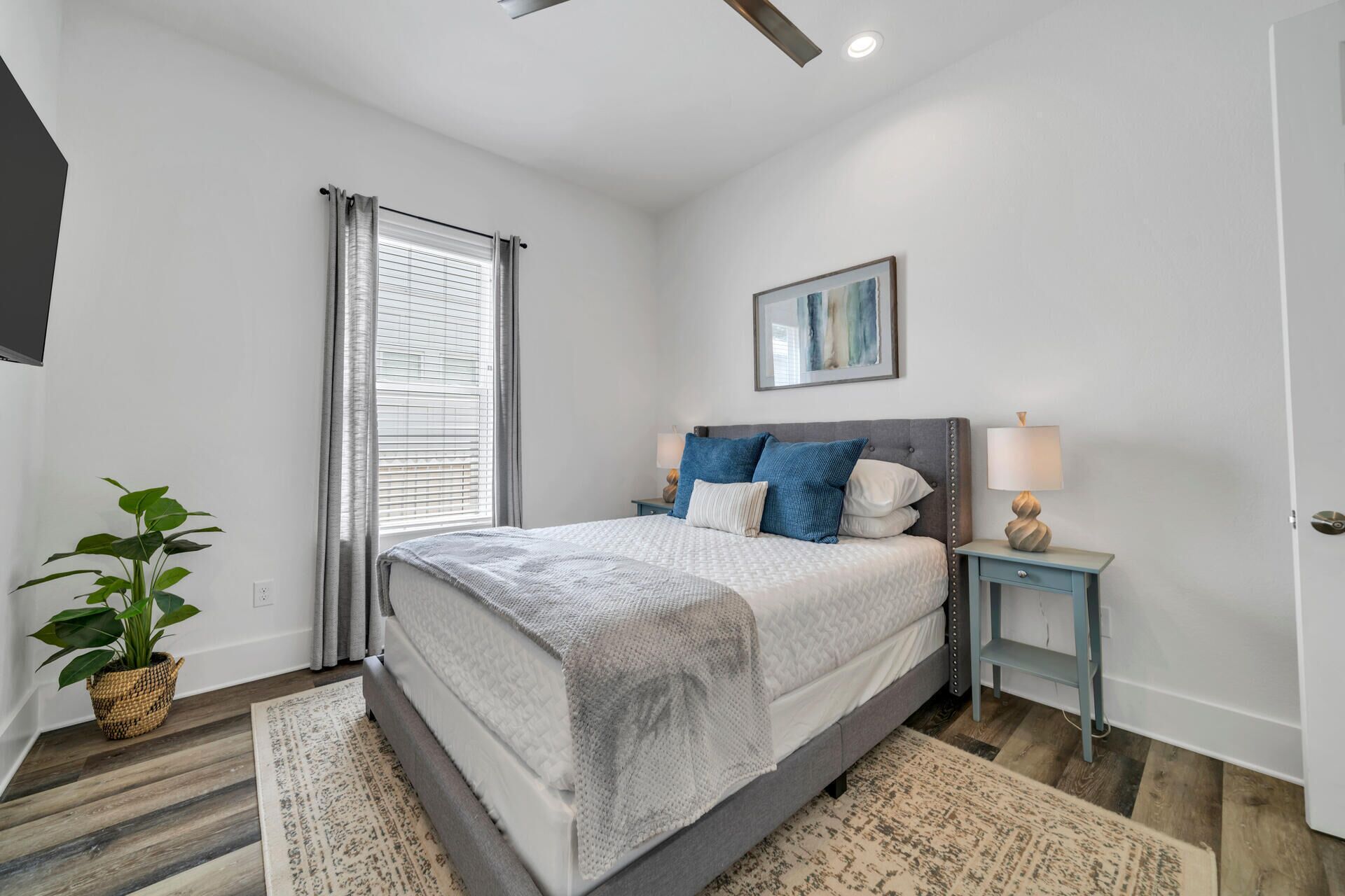 All you need! Location | Golf Cart | Walk to Beach