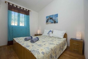 1 quarto, Wi-Fi de cortesia, roupa de cama