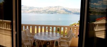 Apartment in Postira with Seaview, Terrace, Air condition, WIFI (5124-1)