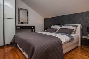 2 chambres, Wi-Fi gratuit, draps fournis