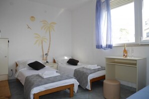 2 bedrooms, free WiFi, bed sheets
