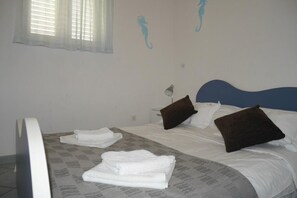 2 bedrooms, free WiFi, bed sheets - Apartment in Dugi Rat with Seaview, Balcony, Air condition, WIFI (5132-4) (Dugi Rat)