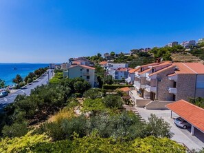 Exterior - Studio apartment in Dugi Rat with Seaview, Balcony, Air condition, WIFI (5132-5) (Dugi Rat)