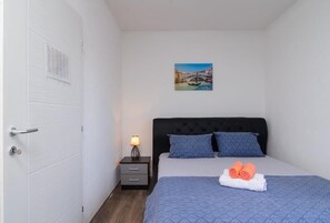 1 dormitorio, caja fuerte, wifi gratis y ropa de cama