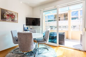 Dining - Apartment in Split with Balcony, Air condition, WIFI (5141-1) (Split)