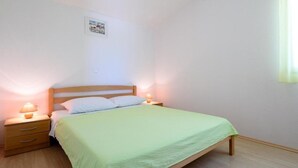 1 多间卧室、免费 WiFi、床单