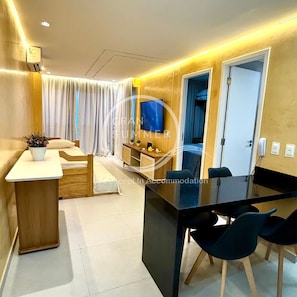 3 bedrooms, Egyptian cotton sheets, premium bedding, free WiFi
