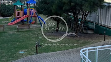 Deluxe Apartment | Children's area