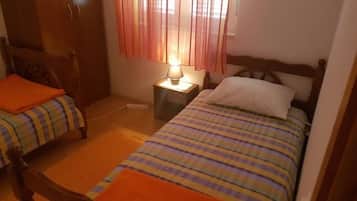 1 bedroom, free WiFi, bed sheets