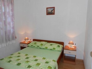 2 bedrooms, free WiFi, bed sheets, wheelchair access