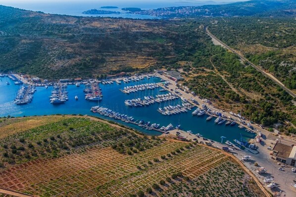 Marina - Apartment in Primošten with Seaview, Terrace, Air condition, WIFI (5155-1) (Primošten)