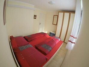 1 quarto, Wi-Fi de cortesia, roupa de cama