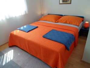 1 bedroom, free WiFi, bed sheets