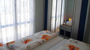 1 bedroom, WiFi (free), bed sheets - Apartment in Rogoznica with Seaview, Balcony, Air condition, WIFI (5153-3) (Rogoznica)