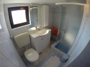 Shower, towels - Apartment in Rogoznica with Seaview, Balcony, Air condition, WIFI (5153-3) (Rogoznica)