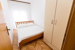 2 bedrooms, free WiFi, bed sheets, wheelchair access