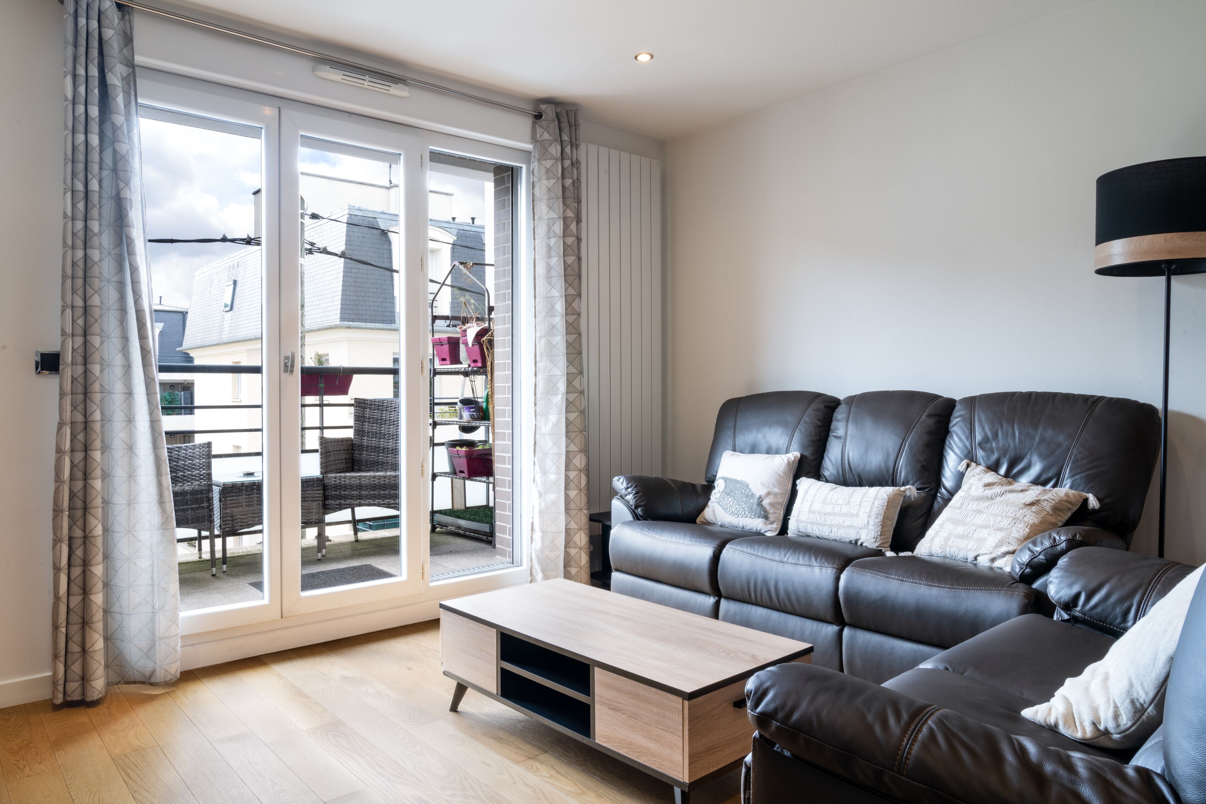 Convenient 2-bedroom apartment near subway