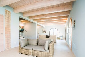 TV, DVD player - Luxury 2 Rooms Apt. Azure in Siena Resort (Trequanda)