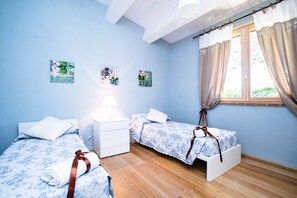 2 chambres, fer et planche Ă repasser, accĂšs au Wi-Fi (inclus)