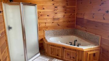 Shower, jetted tub, hair dryer, towels